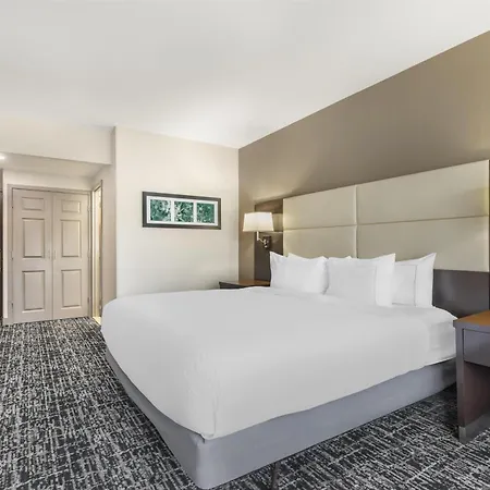 Doubletree By Hilton Hotel Williamsburg Exterior photo